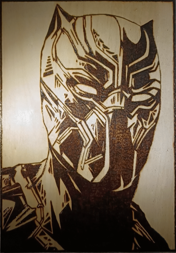 Pyrogravure de Black Panther 40x30cm